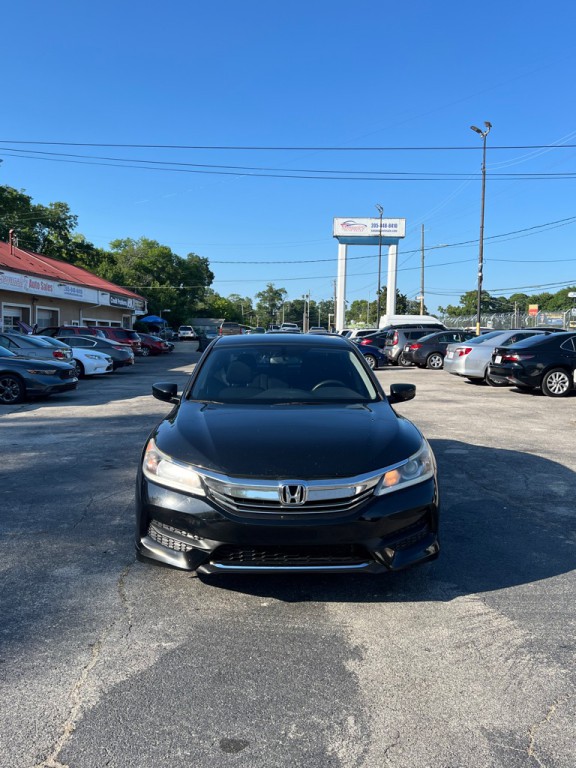2017 Honda Accord Image 1