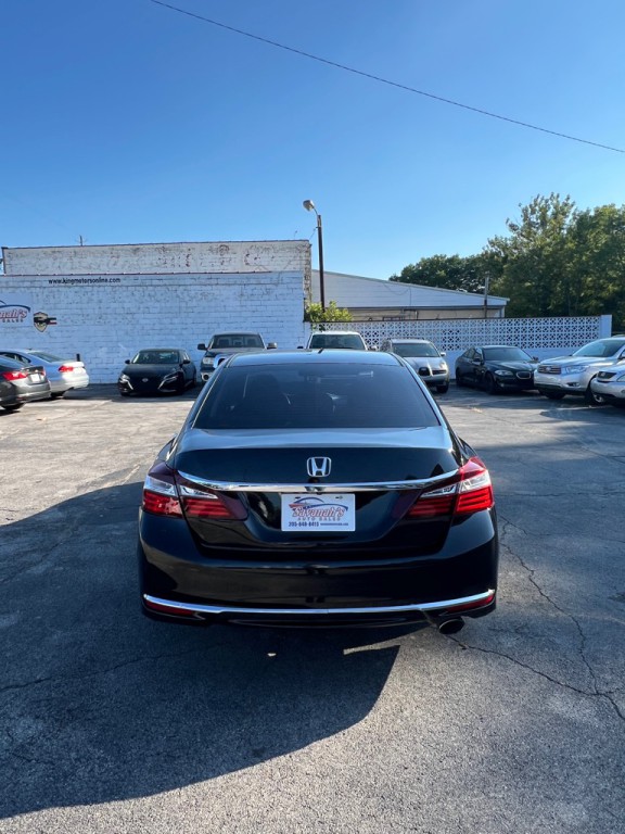 2017 Honda Accord Image 5