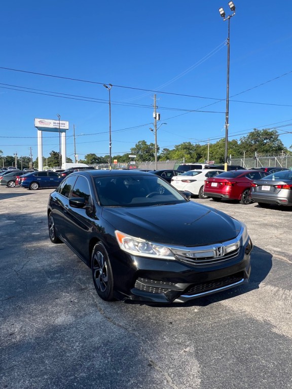 2017 Honda Accord Image 8