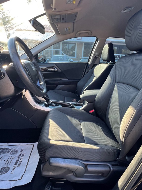 2017 Honda Accord Image 10