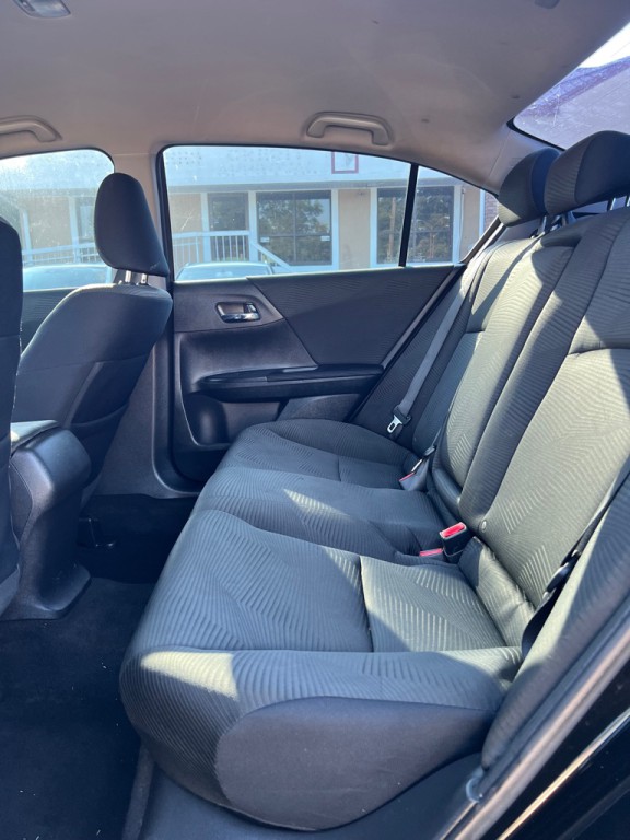 2017 Honda Accord Image 12