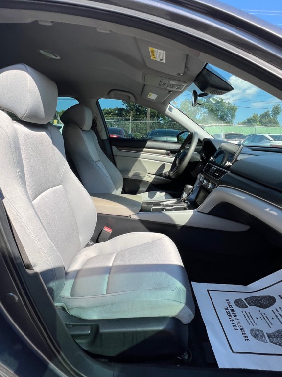 2019 Honda Accord Image 14