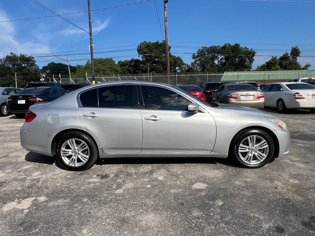 2012 INFINITI G37 Image 7