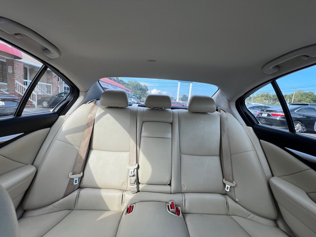 2018 INFINITI Q50 Image 15