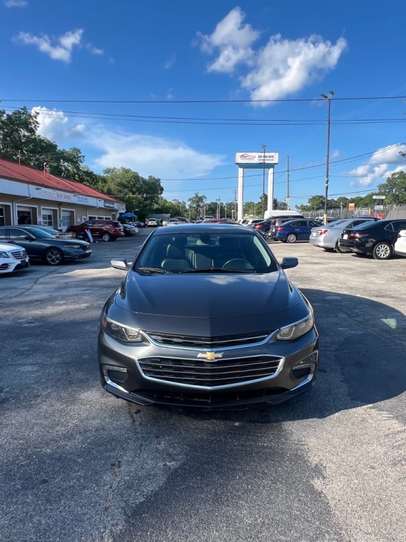 2016 Chevrolet Malibu Image 2