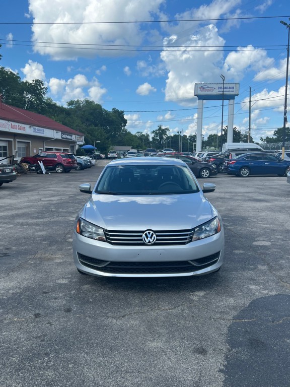 2014 Volkswagen Passat Image 1