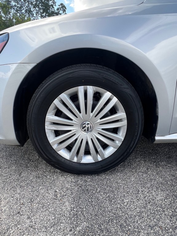2014 Volkswagen Passat Image 20