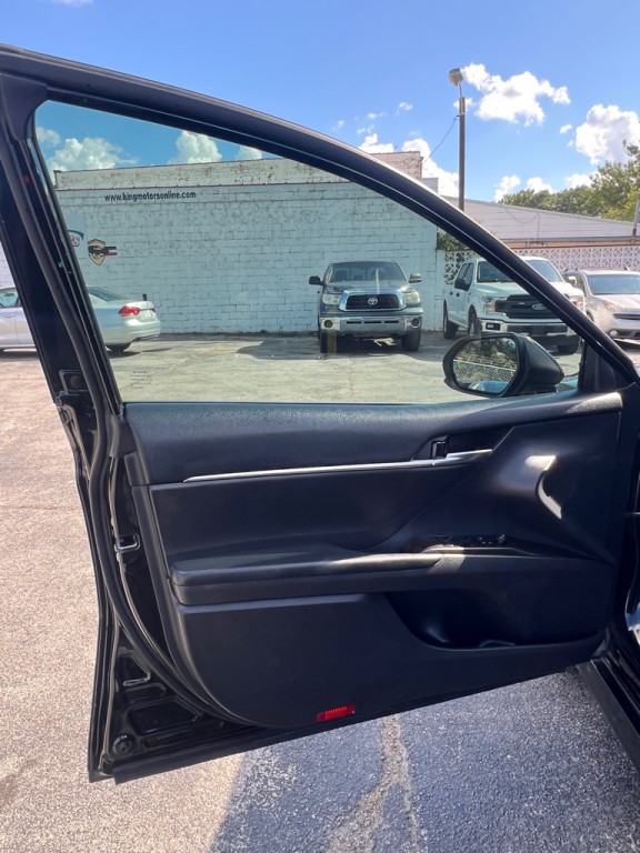 2022 Toyota Camry Image 9
