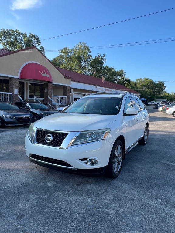 2013 Nissan Pathfinder Image 2