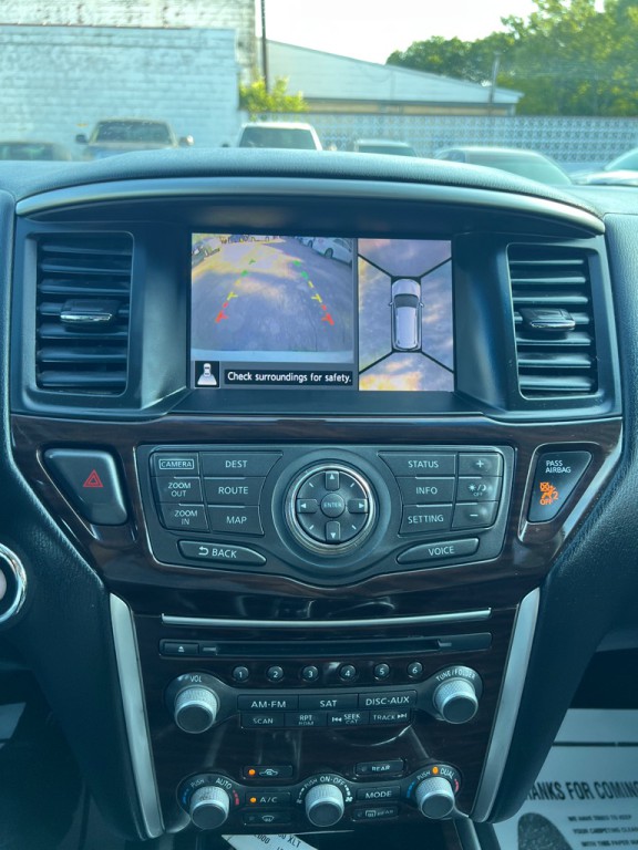 2013 Nissan Pathfinder Image 16