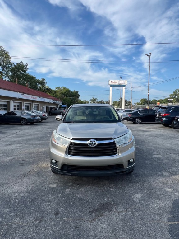 2014 Toyota Highlander Image 1