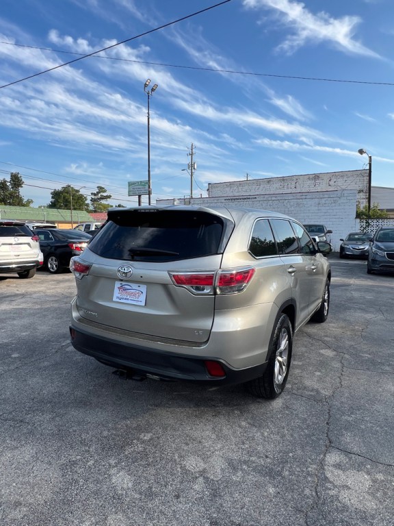 2014 Toyota Highlander Image 6