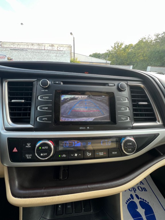 2014 Toyota Highlander Image 16