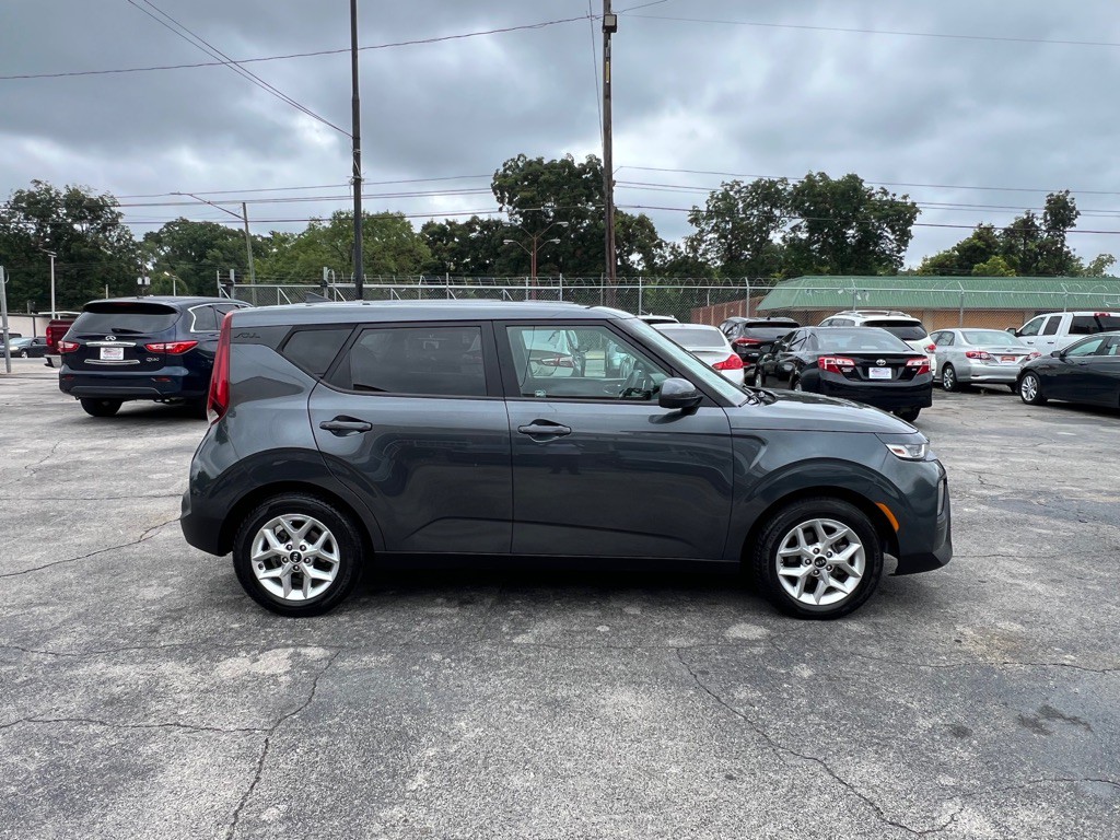 2021 Kia Soul Image 7