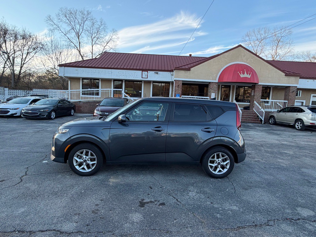 2021 Kia Soul Image 2