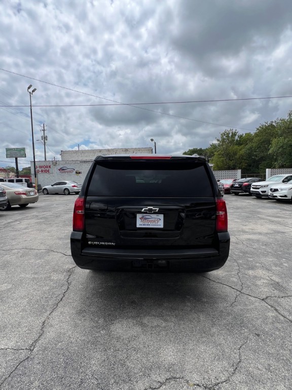 2018 Chevrolet Suburban Image 5