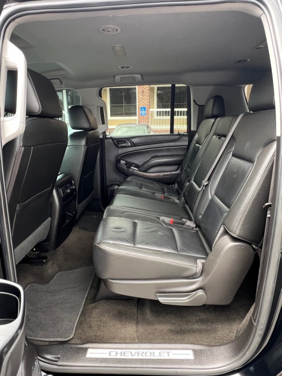 2018 Chevrolet Suburban Image 11