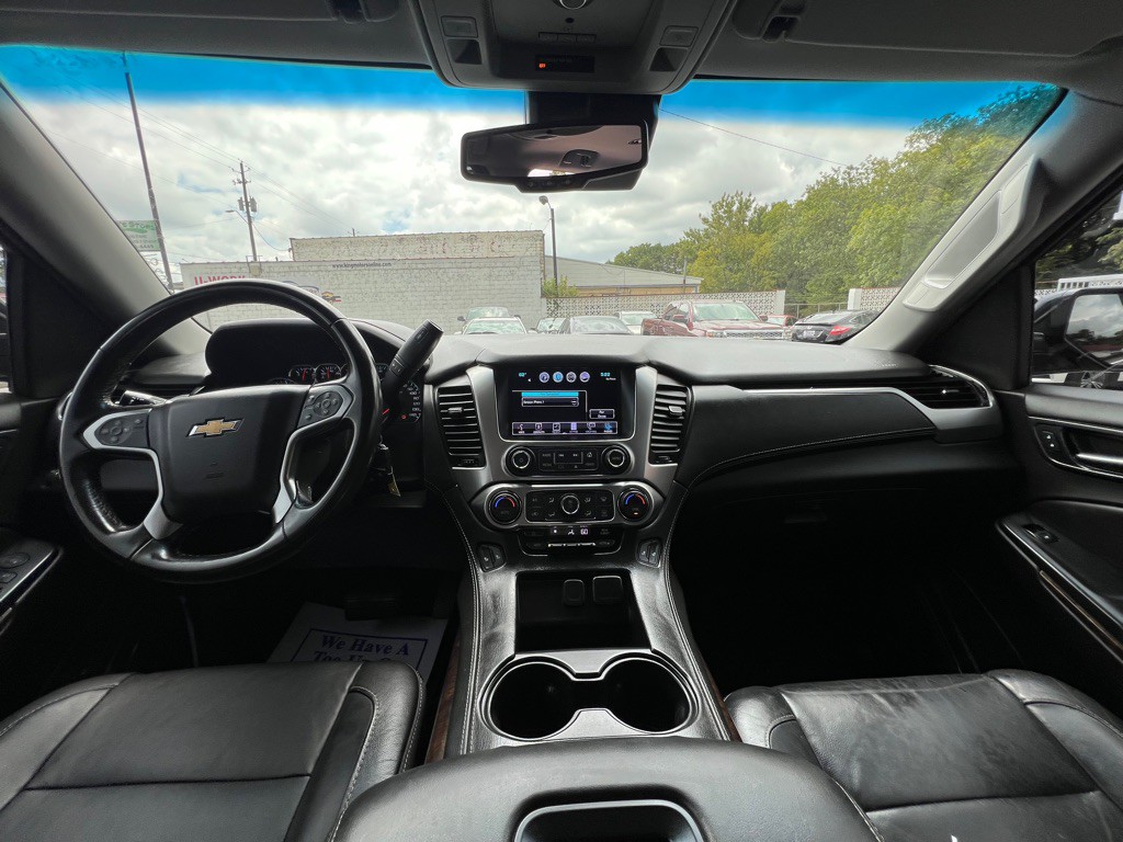 2018 Chevrolet Suburban Image 17