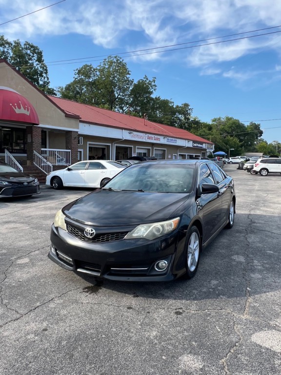 2012 Toyota Camry Image 2