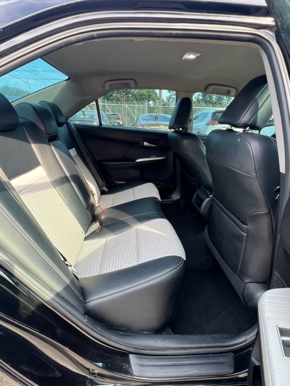 2012 Toyota Camry Image 14