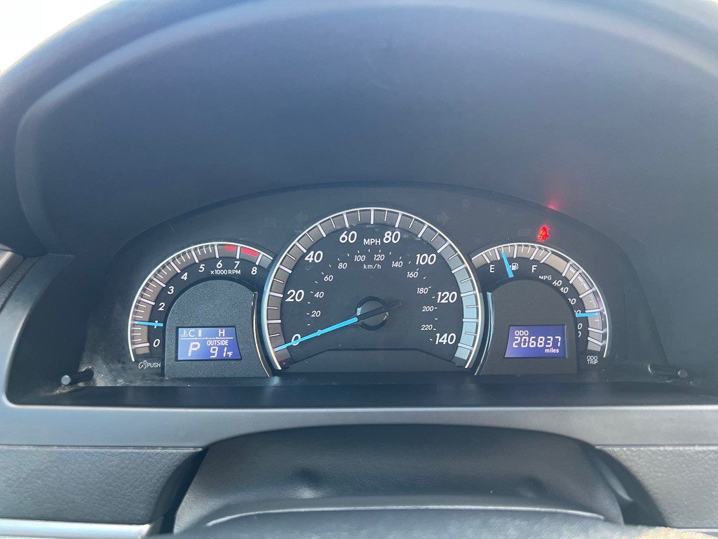 2012 Toyota Camry Image 19