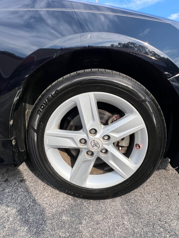 2012 Toyota Camry Image 20