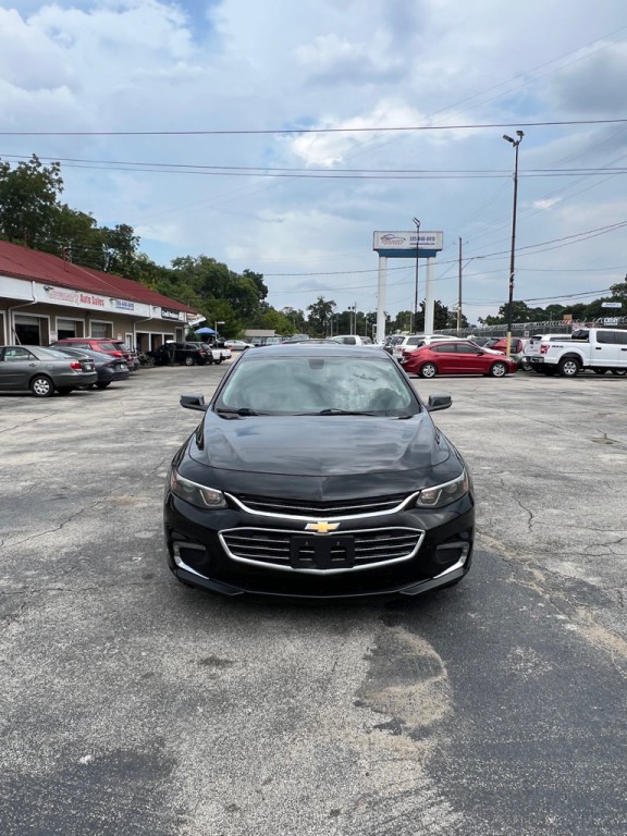 2018 Chevrolet Malibu Image 1