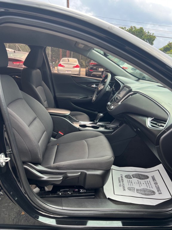 2018 Chevrolet Malibu Image 14