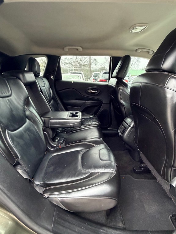 2015 Jeep Cherokee Image 12