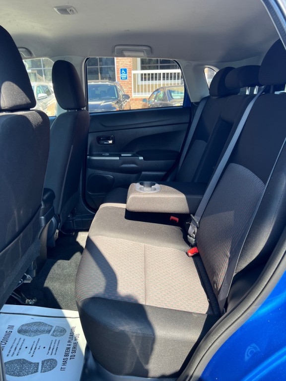 2019 Mitsubishi Outlander Image 11