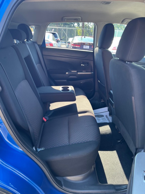 2019 Mitsubishi Outlander Image 12