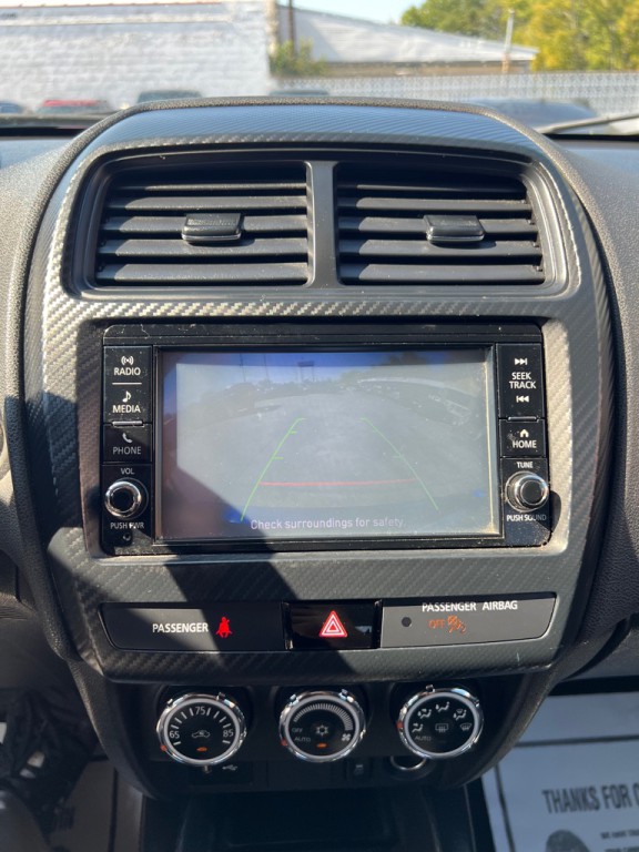 2019 Mitsubishi Outlander Image 17