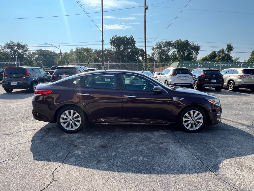 2017 Kia Optima Image 7
