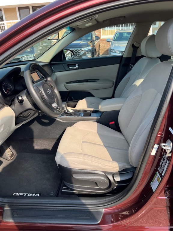2017 Kia Optima Image 10