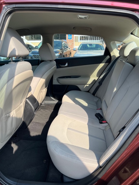 2017 Kia Optima Image 11