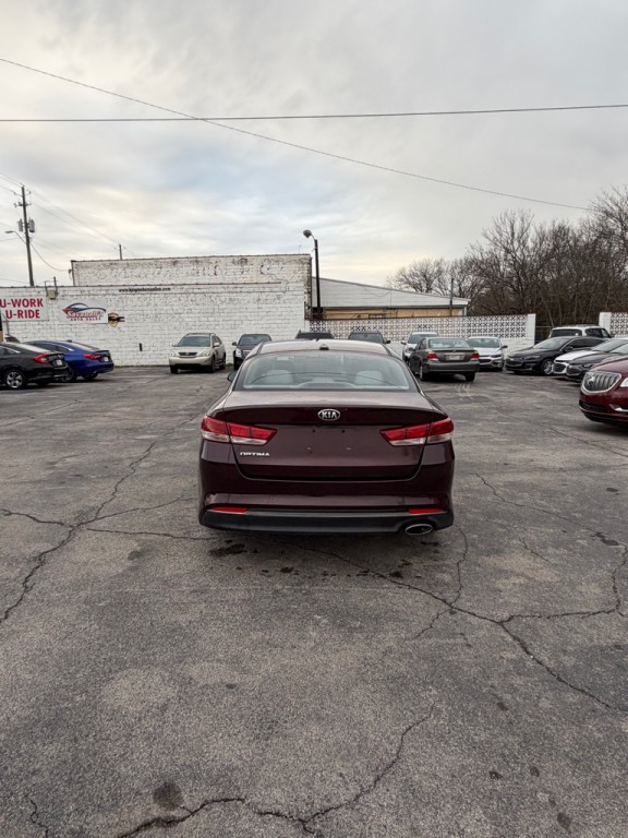 2017 Kia Optima Image 4