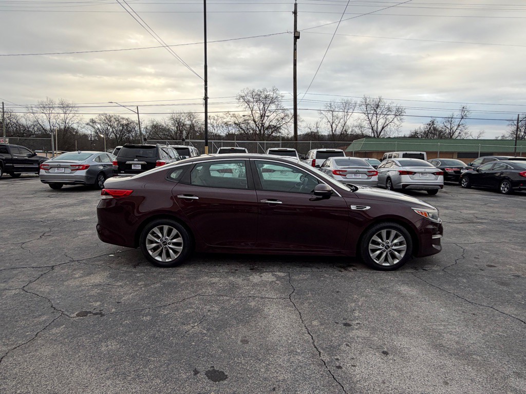 2017 Kia Optima Image 6