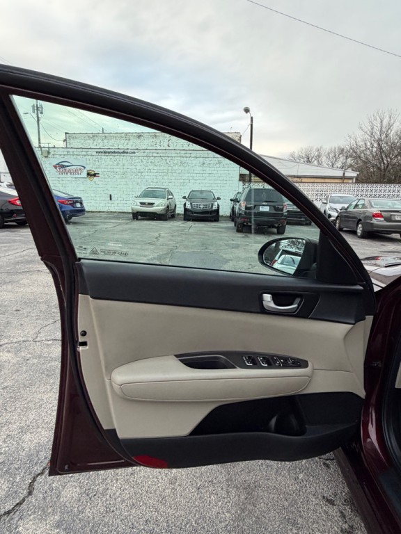 2017 Kia Optima Image 8