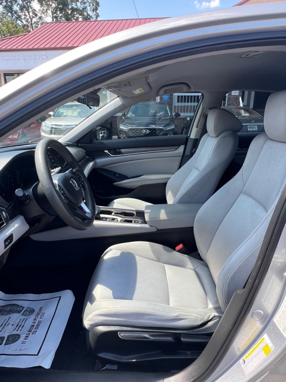 2019 Honda Accord Image 10