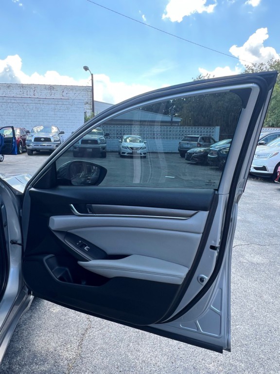 2019 Honda Accord Image 11