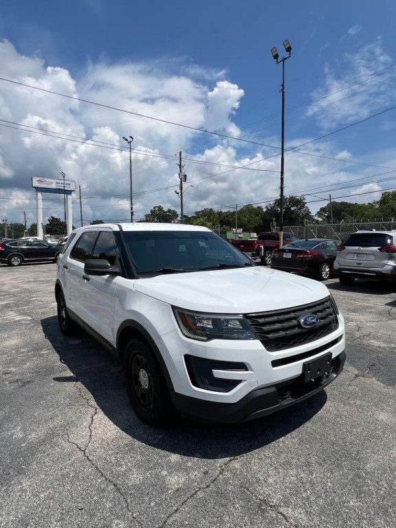 2017 Ford Explorer Image 8