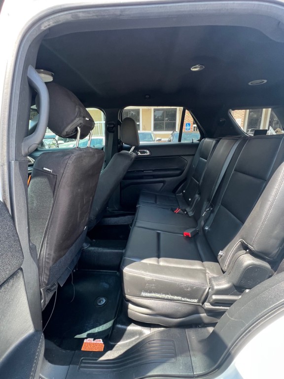 2017 Ford Explorer Image 12