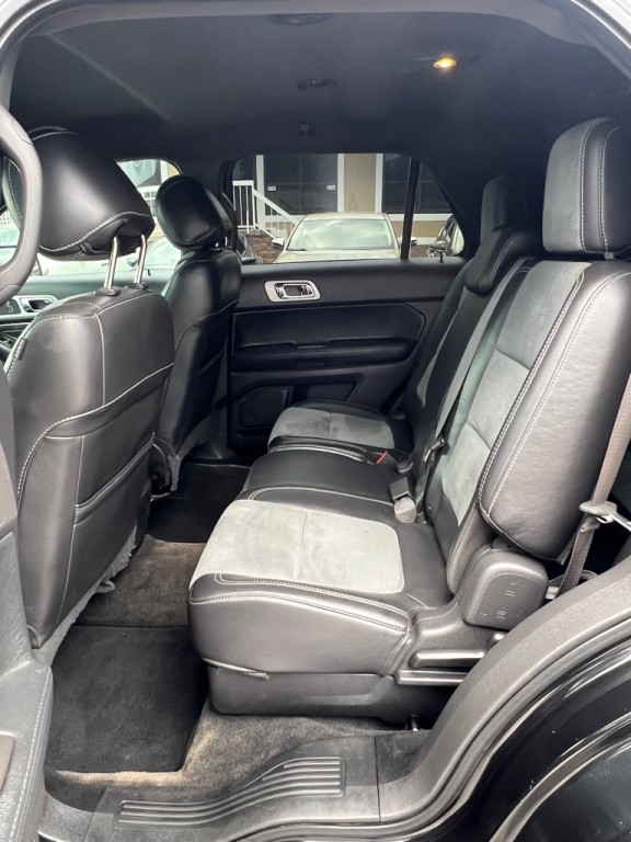 2015 Ford Explorer Image 11