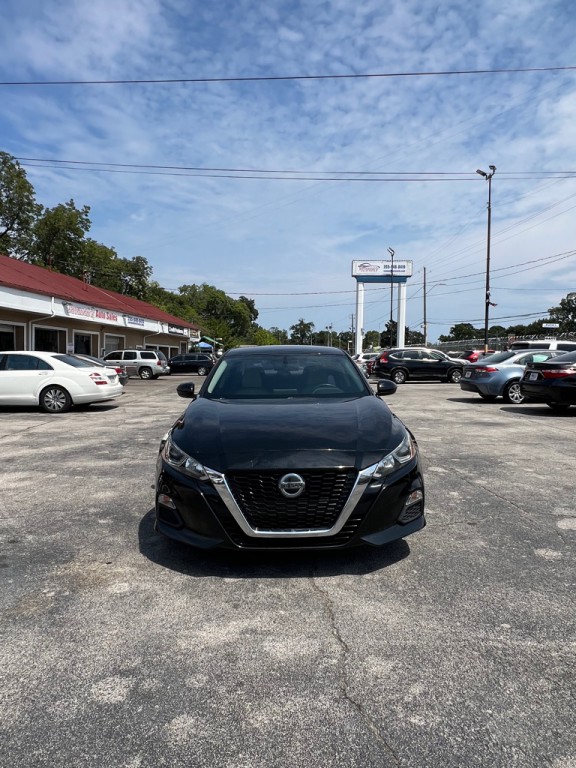 2019 Nissan Altima Image 1