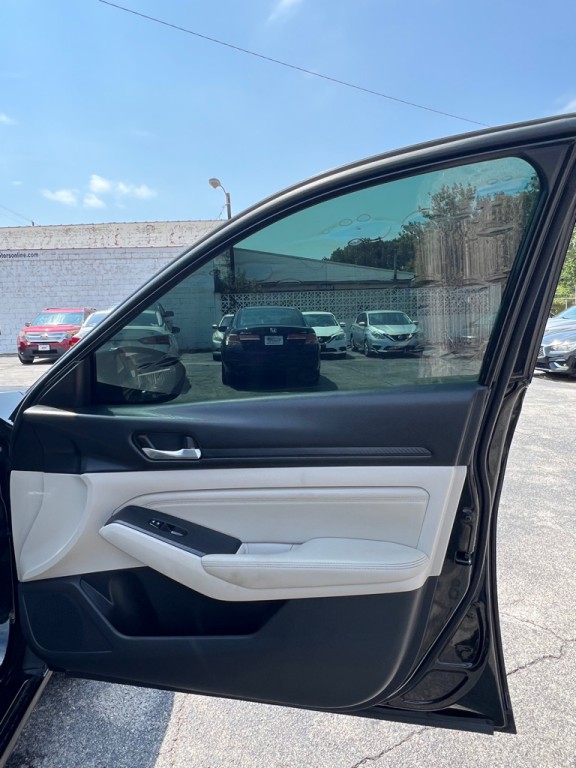 2019 Nissan Altima Image 13