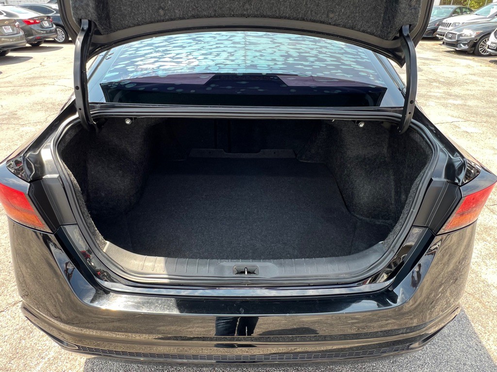 2019 Nissan Altima Image 19
