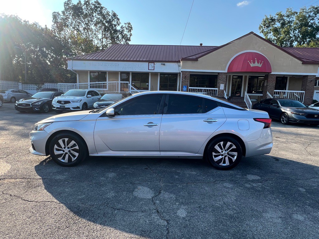 2020 Nissan Altima Image 3