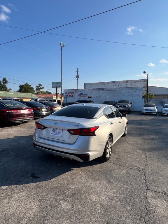 2020 Nissan Altima Image 6
