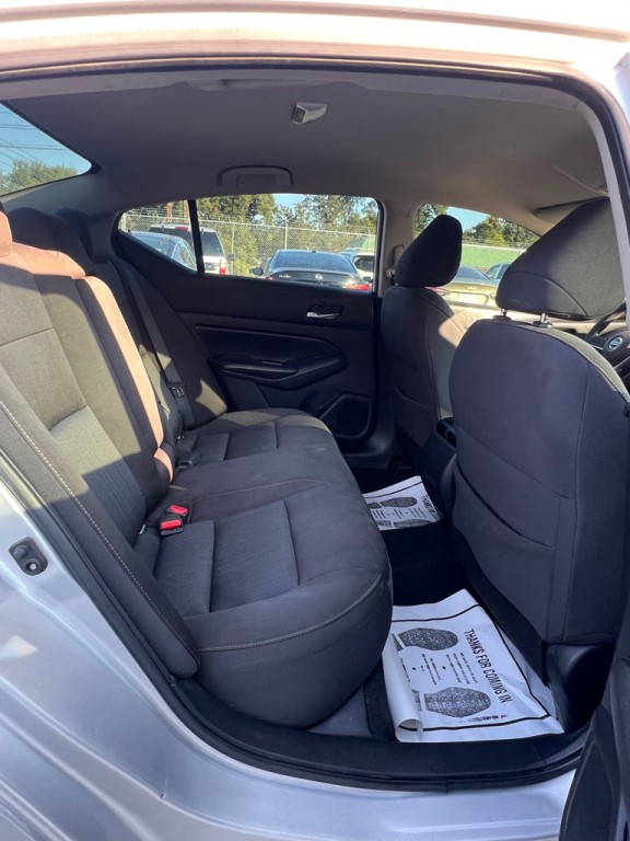 2020 Nissan Altima Image 14