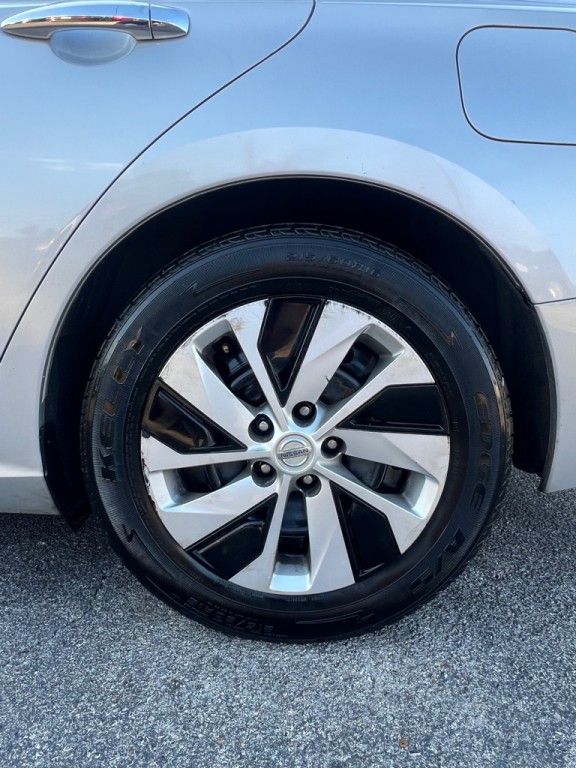 2020 Nissan Altima Image 19